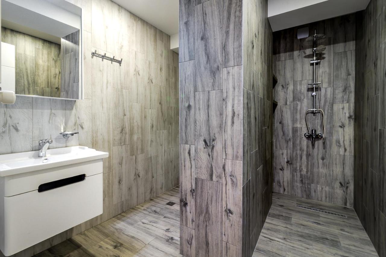 Modern Apartment In Old Tbilisi Esterno foto
