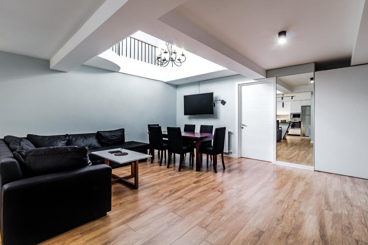 Modern Apartment In Old Tbilisi Esterno foto