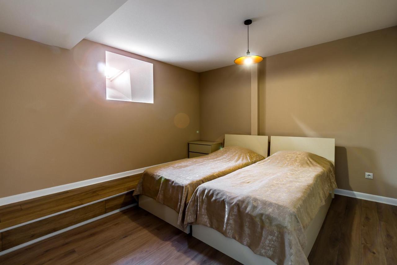 Modern Apartment In Old Tbilisi Esterno foto
