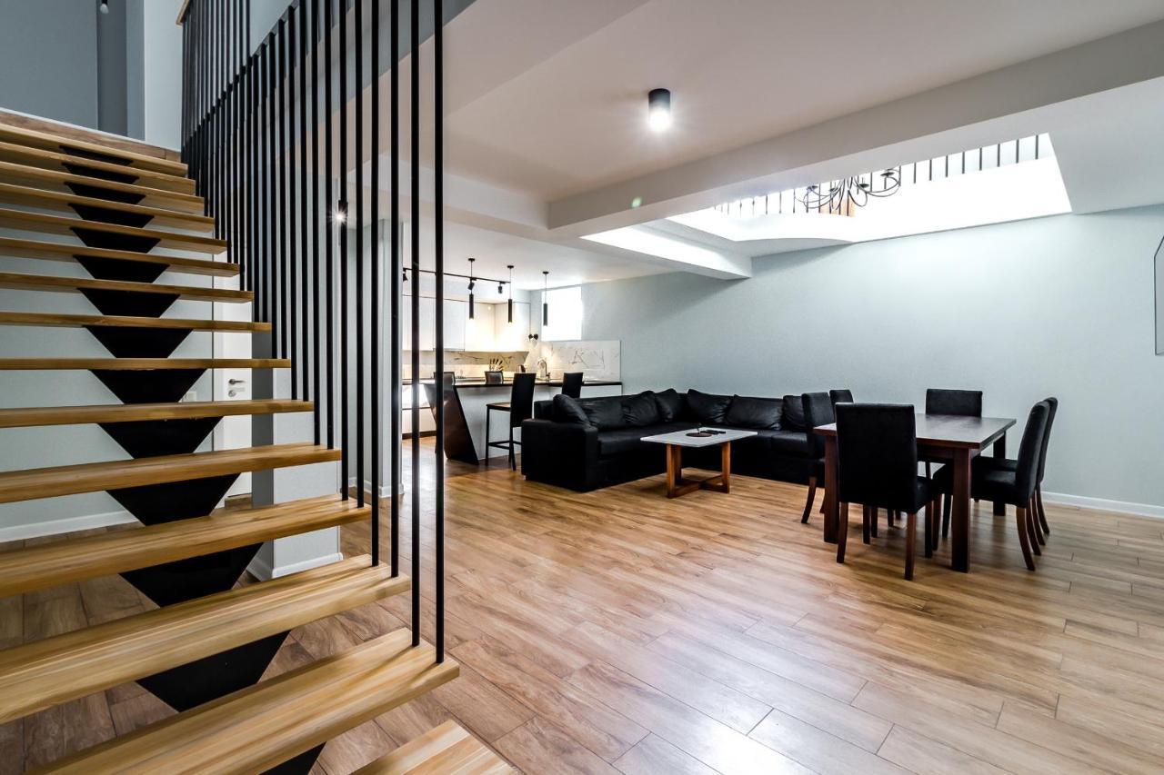 Modern Apartment In Old Tbilisi Esterno foto