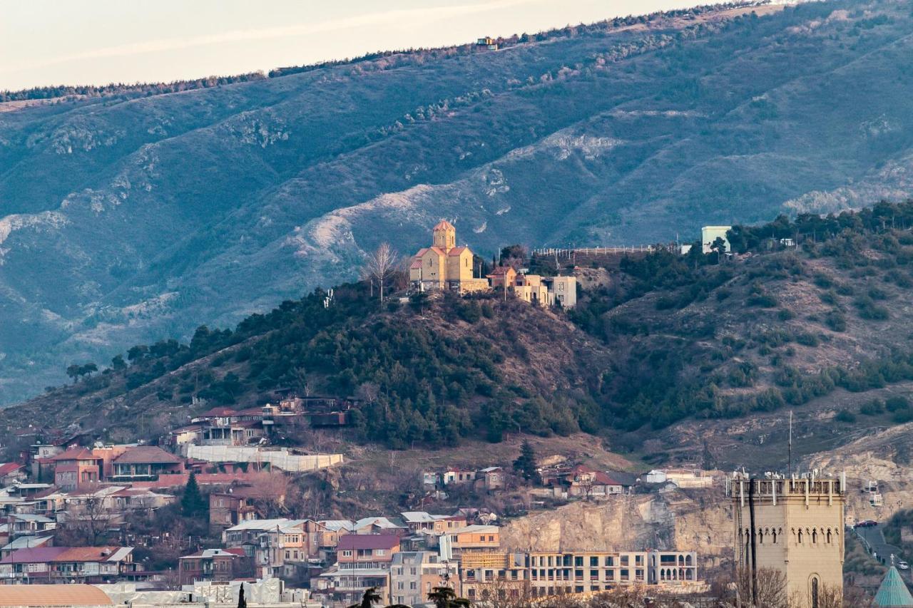 Modern Apartment In Old Tbilisi Esterno foto