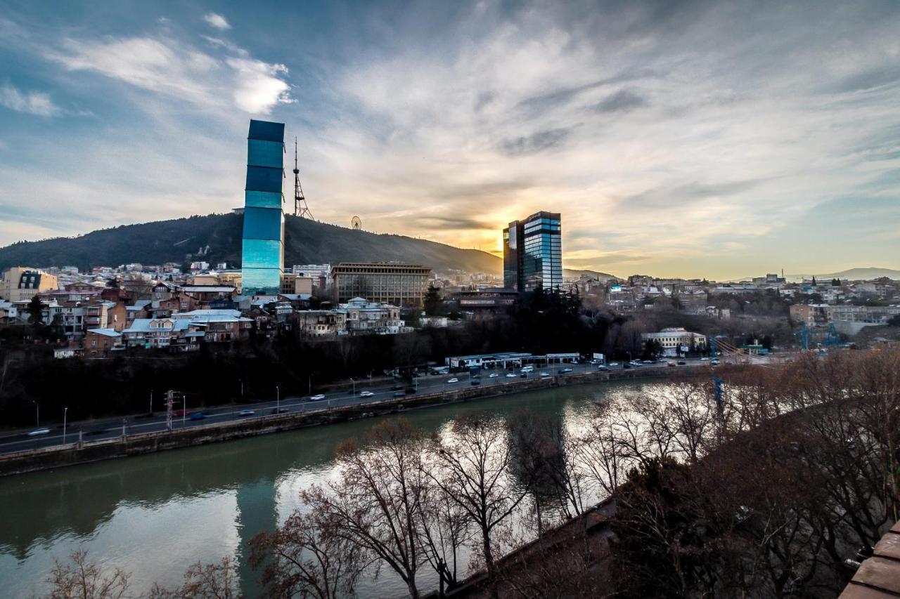 Modern Apartment In Old Tbilisi Esterno foto