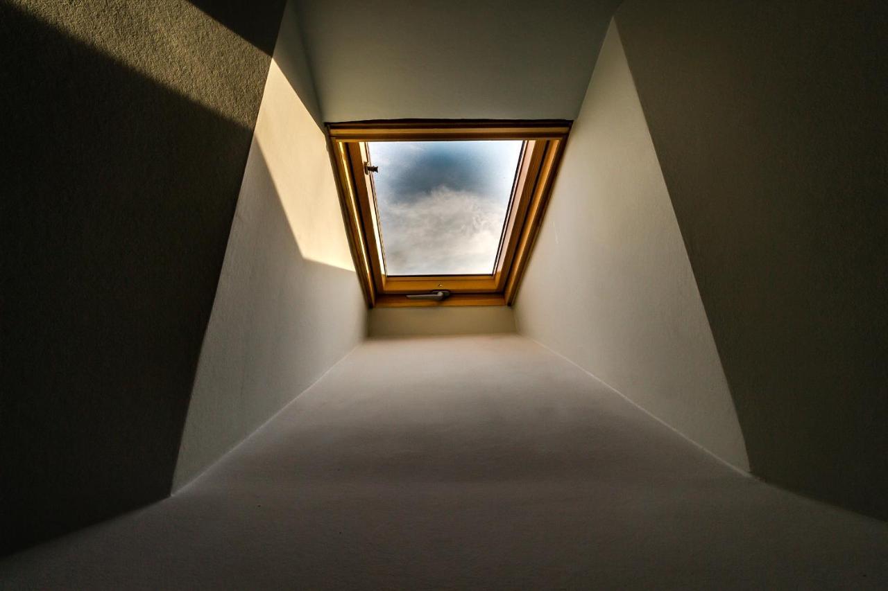 Modern Apartment In Old Tbilisi Esterno foto