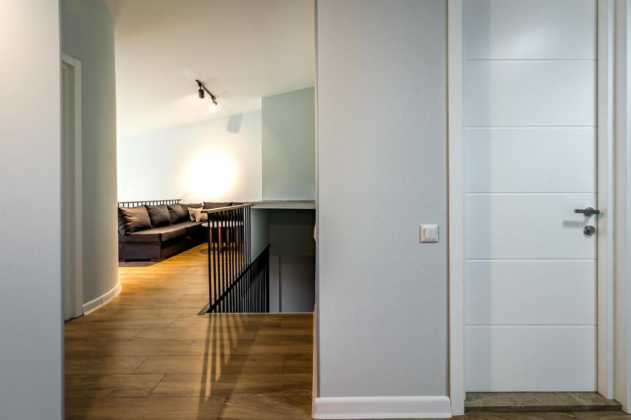 Modern Apartment In Old Tbilisi Esterno foto